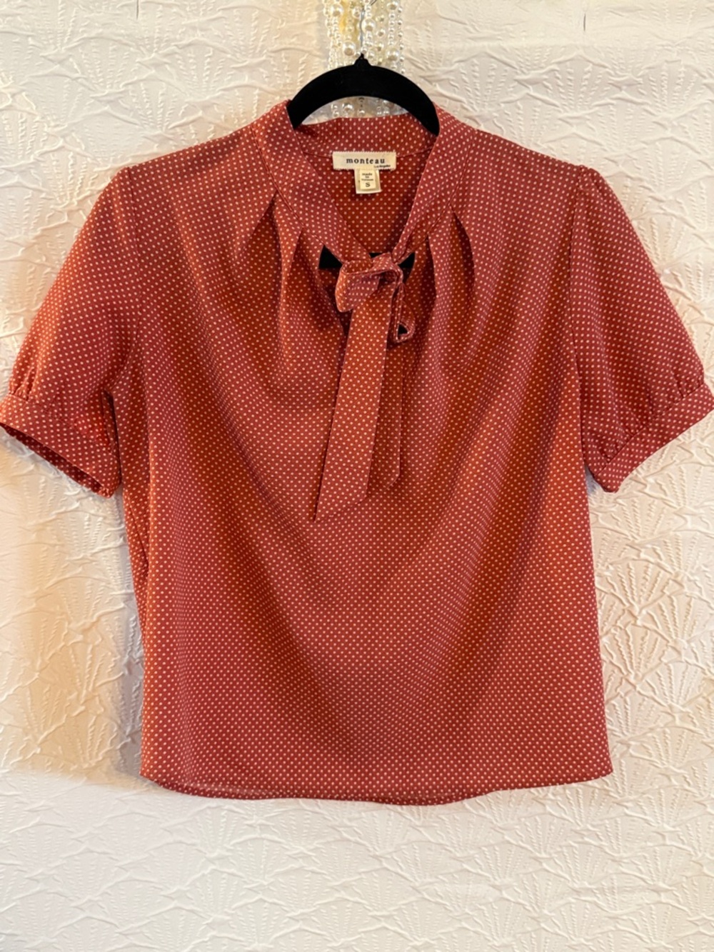 Monteau Polka Dot Tie Neck Blouse Parisian Feminine Workwear PTP: 18” L:22”